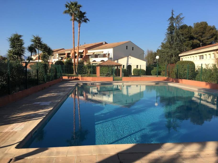 La Calmeraie Villeneuve-Loubet Eksteriør billede